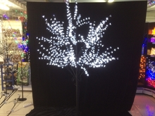 Дерево с прозрачными цветками (SAKURA, белый+белые вспышки 100LED), H-2,4м, IP44 с трансформатором 2